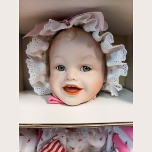 Porcelain Doll SARAH 14" Ashton Drake Edwin Knowles Yolanda Bello Complete COA